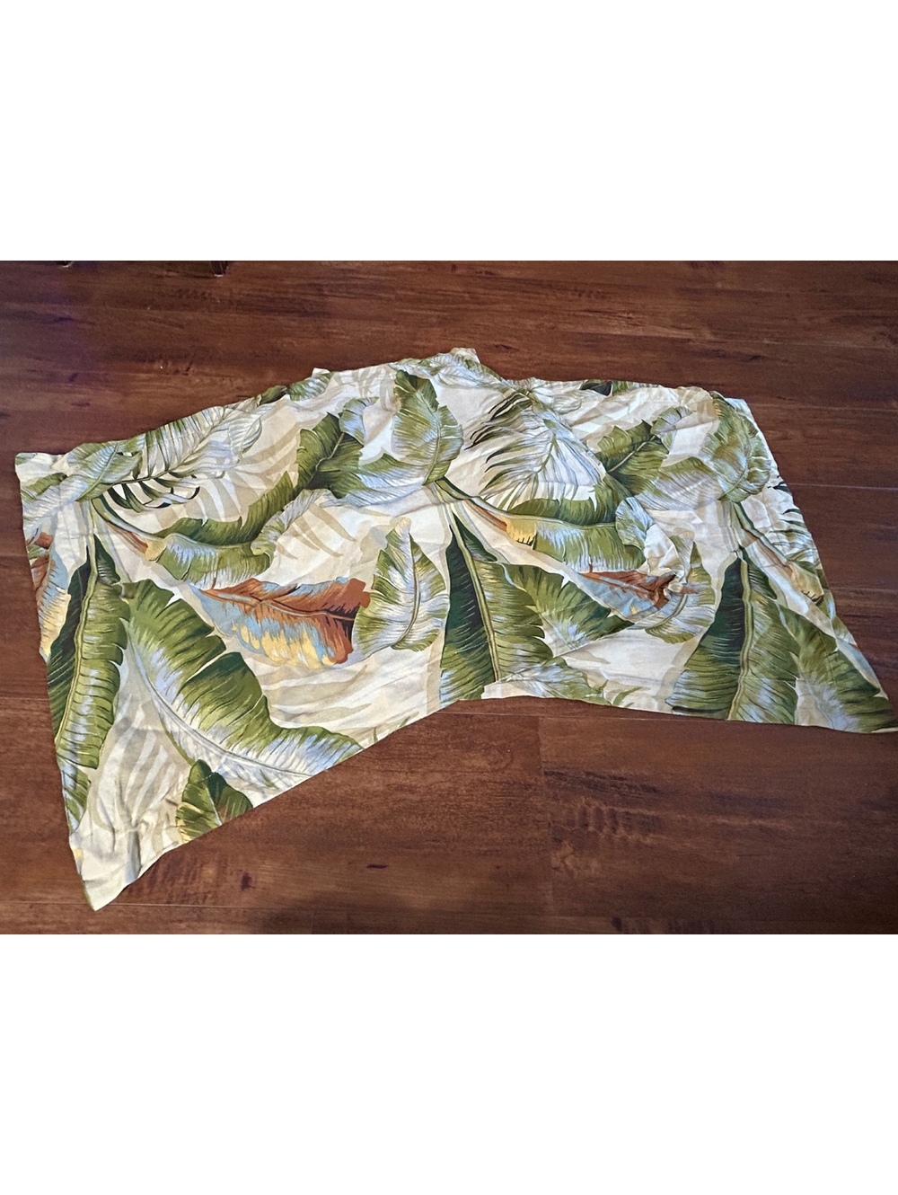 Tommy Bahama Home Tropical Leaf Print set of 2 Pillow Shams